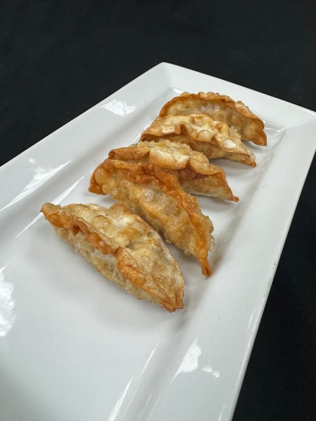 Vegetable gyoza (VEG, VG).