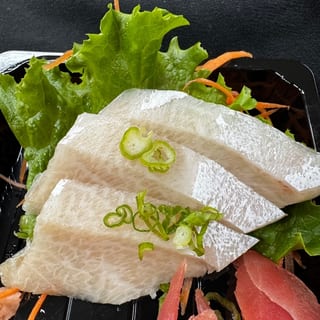 Hamachi Toro (yellowtail belly) sashimi