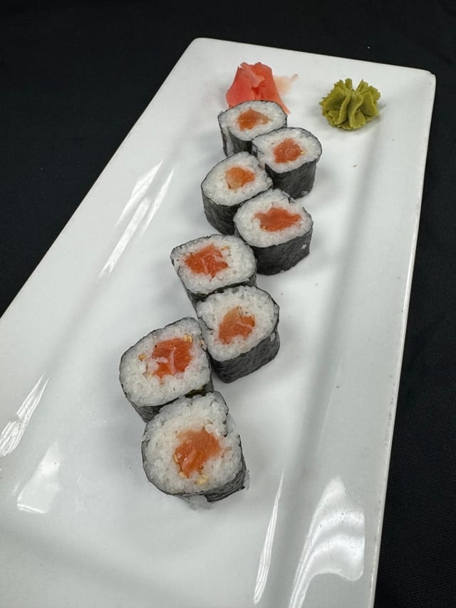 Kids salmon roll.